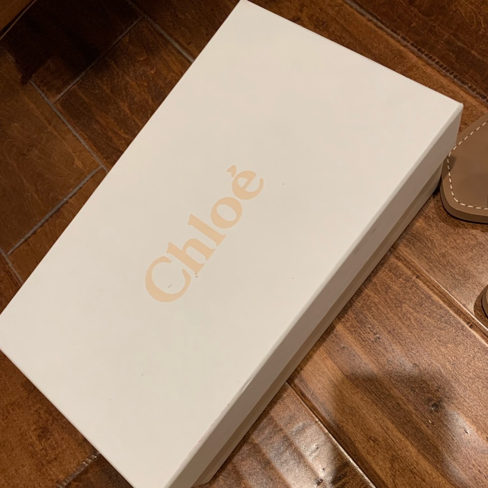 Chloe logo sandal size 8 beige and black fabric